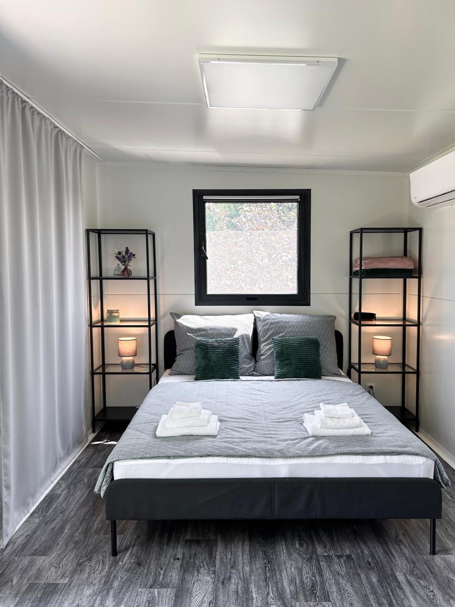 KobylíTiny House Mezi Sklepyアパートメント エクステリア 写真