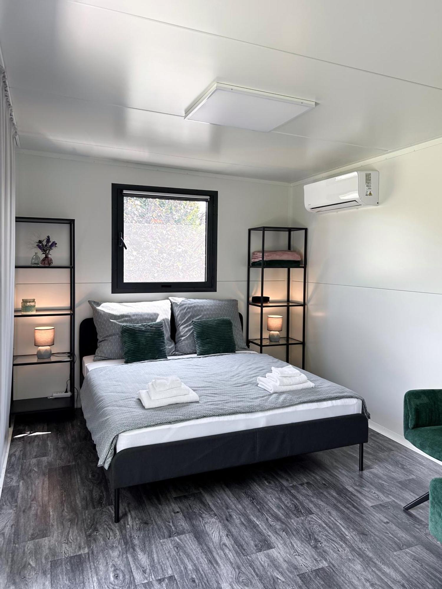 KobylíTiny House Mezi Sklepyアパートメント エクステリア 写真