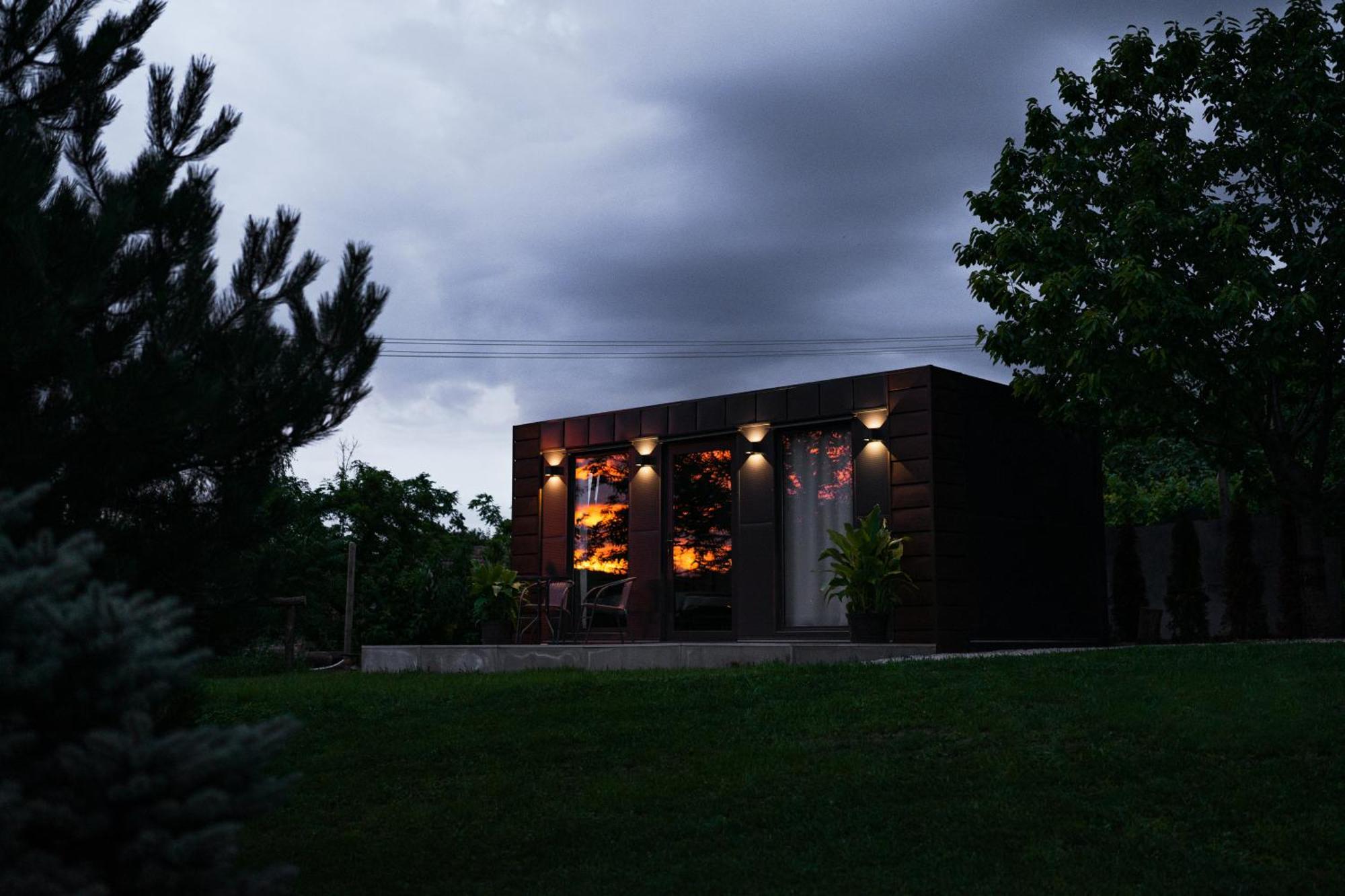 KobylíTiny House Mezi Sklepyアパートメント エクステリア 写真